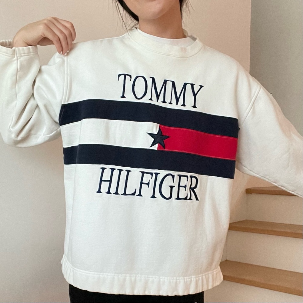 Vintage Tommy Hilfiger Crew Neck Pullover White Red Blue Embroidered Sweatshirt